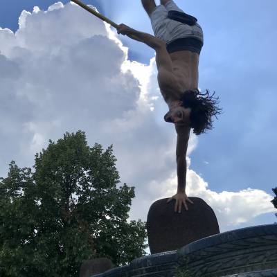 handplant_poempel_ak.jpg